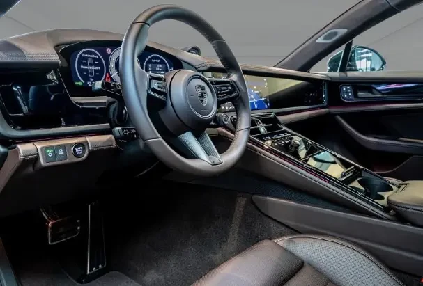 Porsche Panamera Turbo S E-Hybrid Executive = NEW = Гаранция, снимка 8 - Автомобили и джипове - 53524422