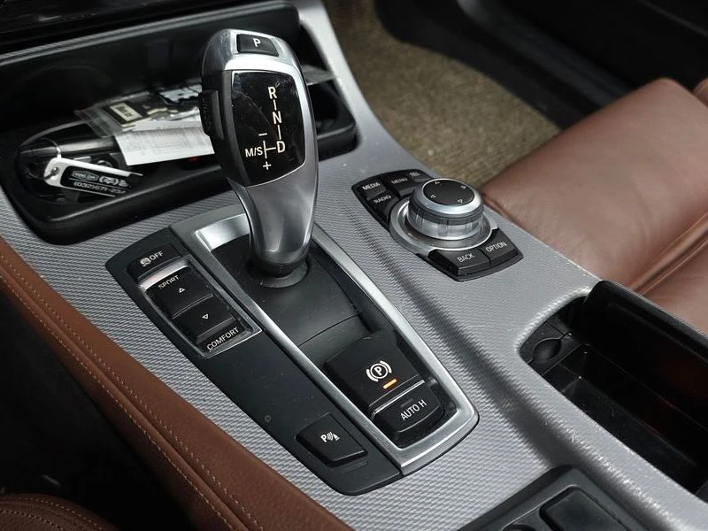 BMW 520 520d M Sport| 184к.с., снимка 9 - Автомобили и джипове - 56289421