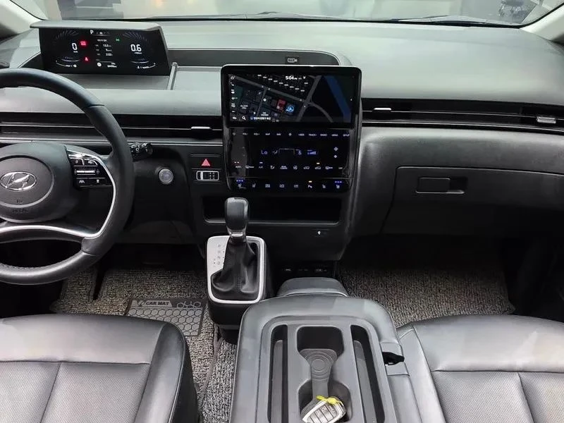 Hyundai Staria | Mobile.bg � ����������� 7