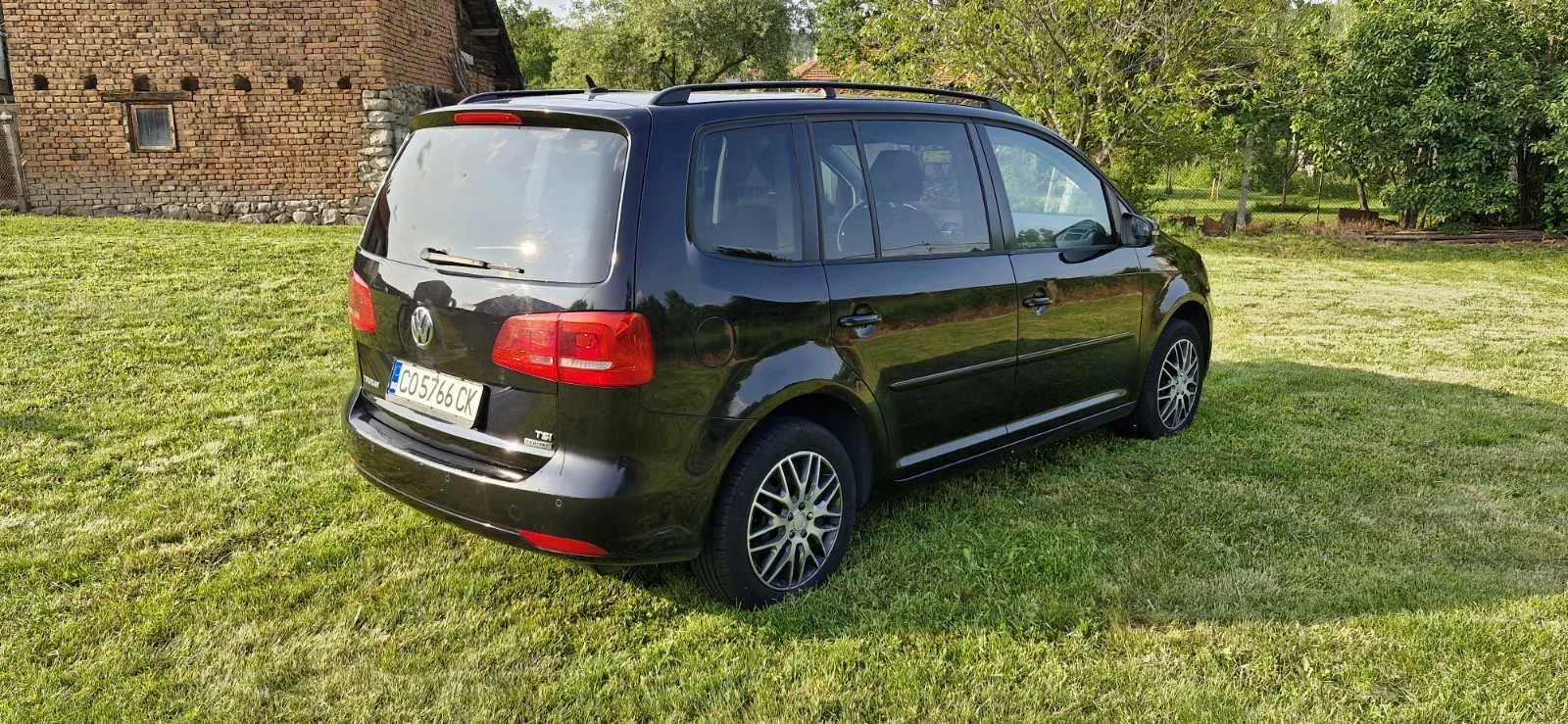 VW Touran 1, 4 TSI Фабричен метан - изображение 3