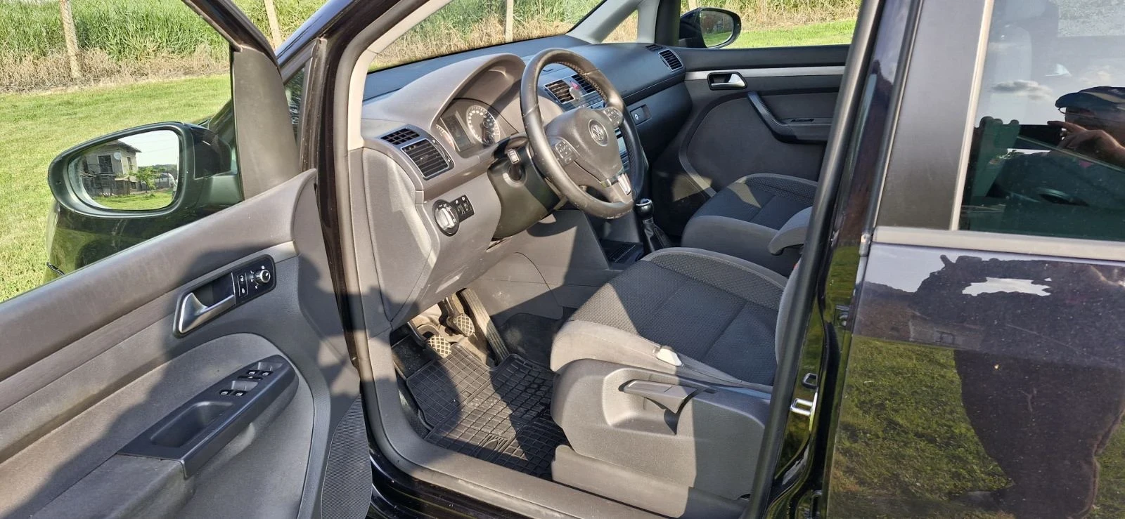 VW Touran 1, 4 TSI Фабричен метан - изображение 10