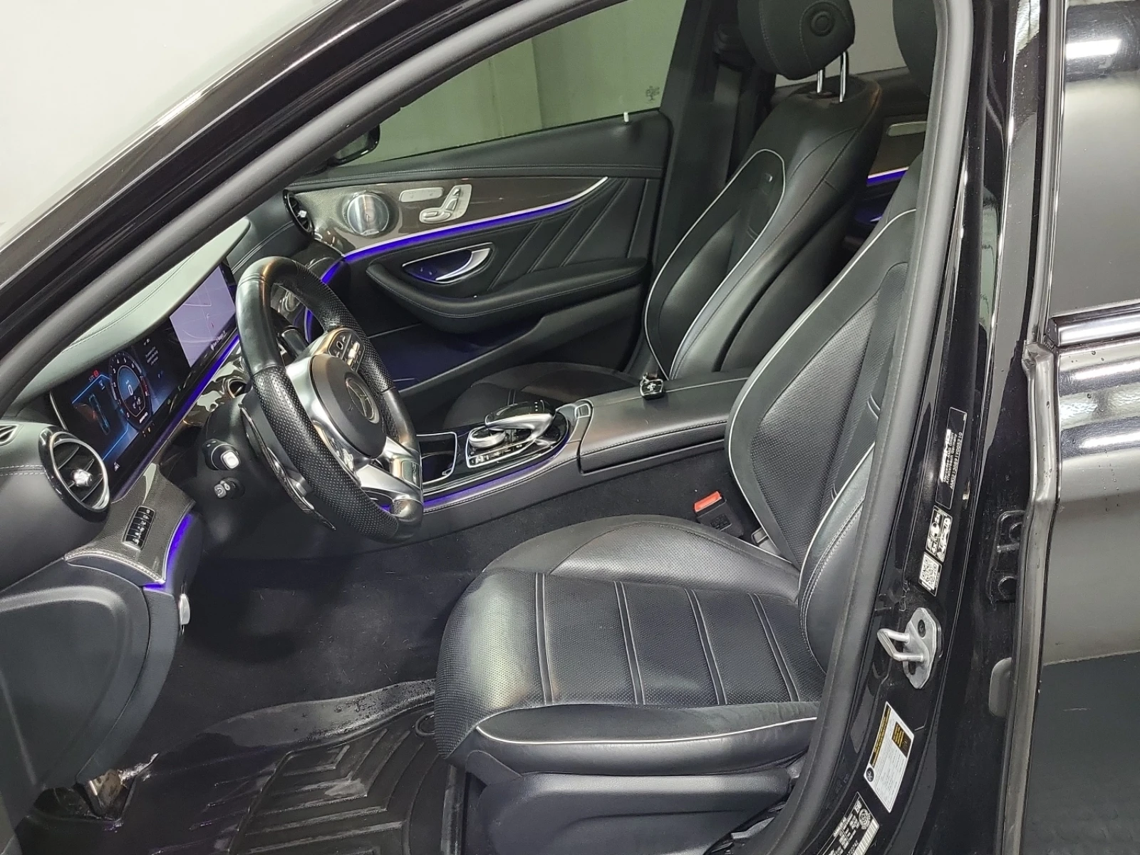 Mercedes-Benz E 63 AMG * S* CARFAX * БЕЗ ПЪРВОНАЧАЛНА ВНОСКА - изображение 7