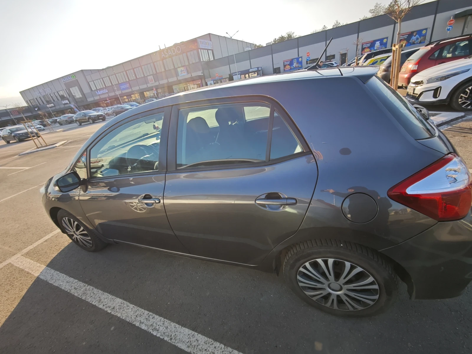 Toyota Auris | Mobile.bg � ����������� 10