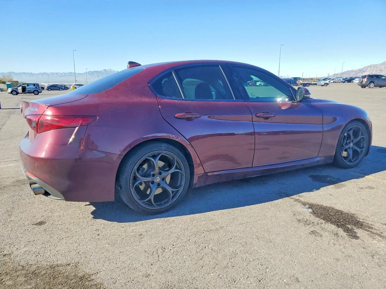 Alfa Romeo Giulia Ti * Възможност за Лизинг*  - изображение 4