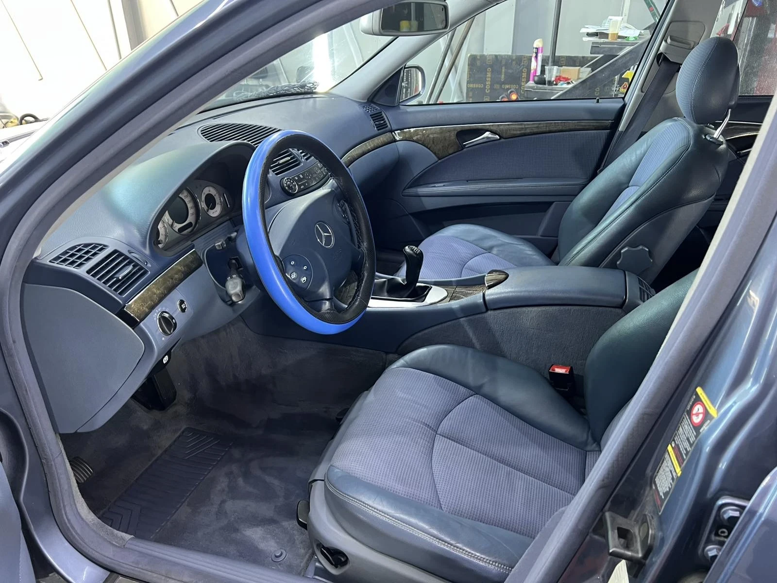 Mercedes-Benz E 220, снимка 6 - Автомобили и джипове - 54175879