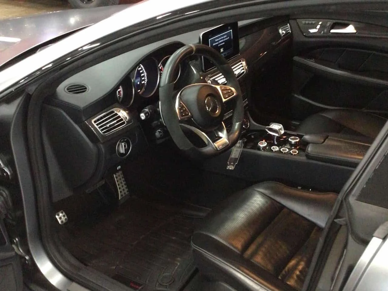 Mercedes-Benz CLS 63 AMG S  CARFAX | Mobile.bg � ����������� 6
