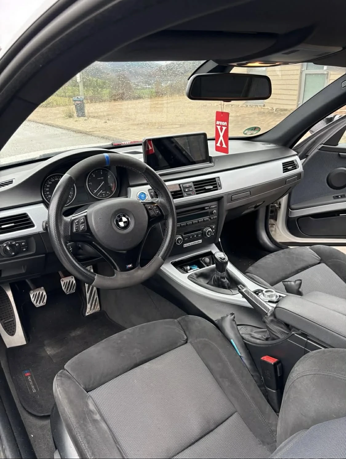 BMW 330, снимка 12 - Автомобили и джипове - 54387171