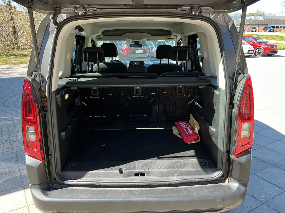 Opel Combo Life 50 kWh Edition, снимка 16 - Автомобили и джипове - 54456622