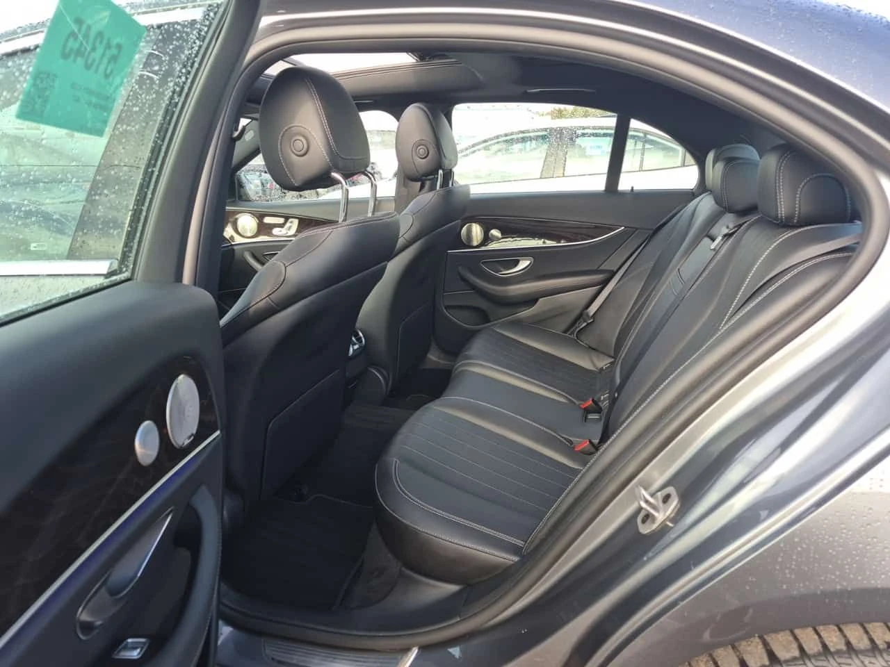 Mercedes-Benz E 350 AMG Line * Без инциденти * CARFAX * , снимка 9 - Автомобили и джипове - 54592852