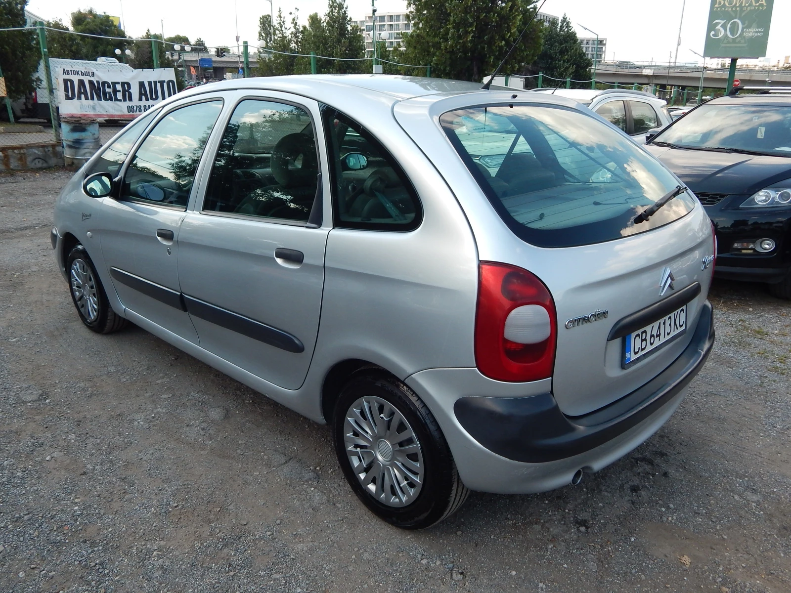 Citroen Xsara picasso 2.0HDI, снимка 6 - Автомобили и джипове - 54995869