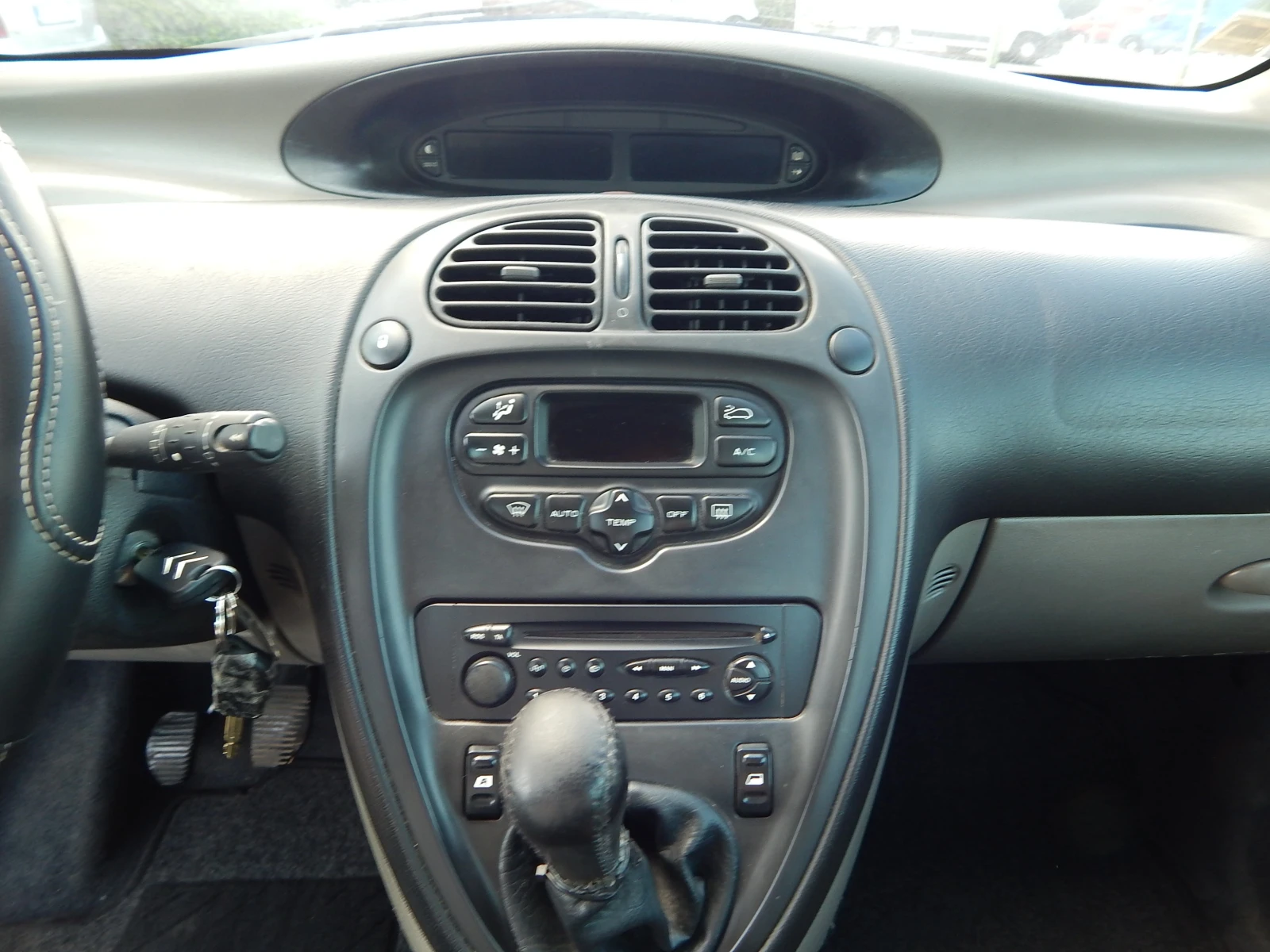 Citroen Xsara picasso 2.0HDI, снимка 14 - Автомобили и джипове - 54995869