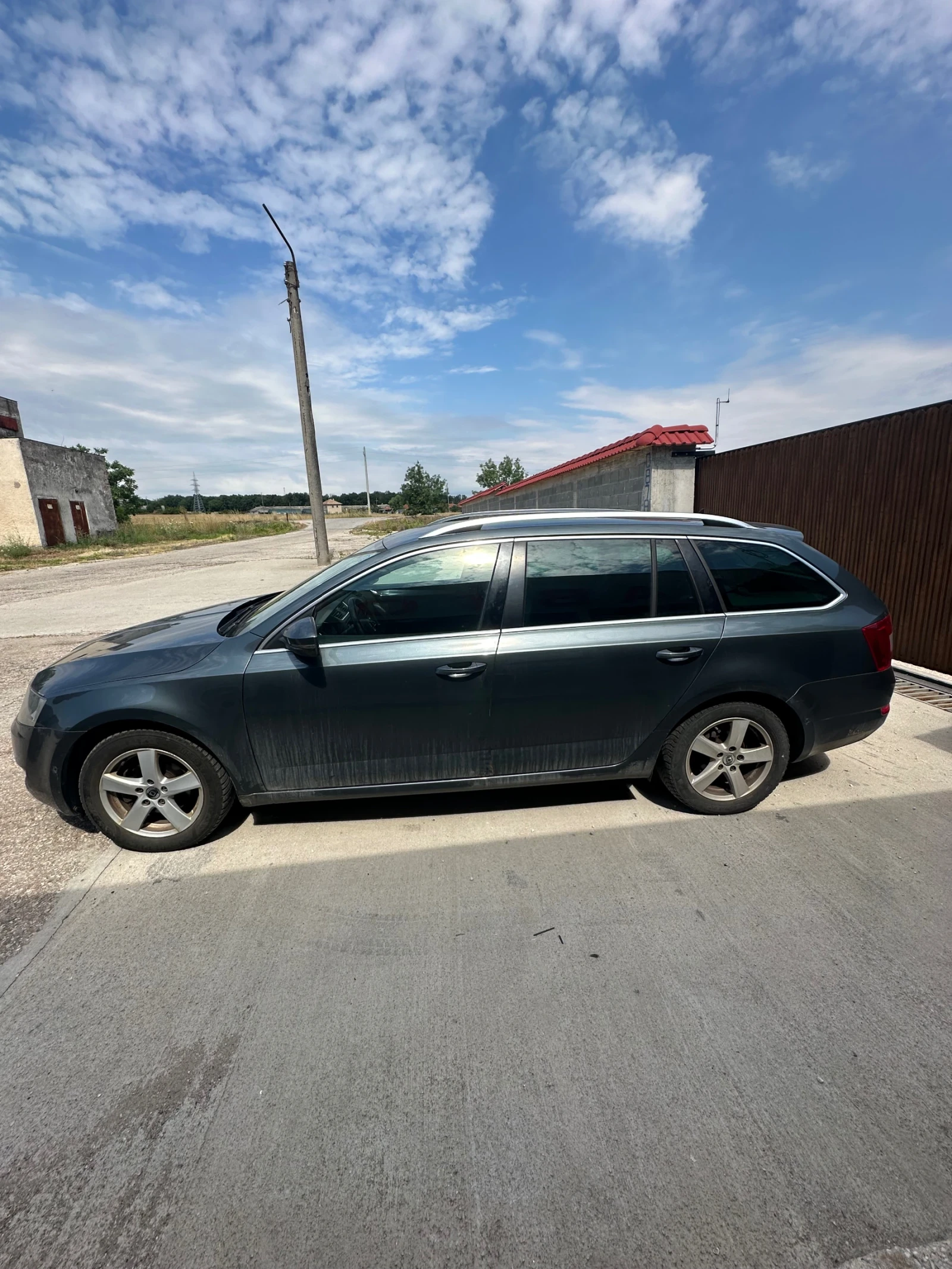 Skoda Octavia 1.6TDI DSG CLHC, снимка 3 - Автомобили и джипове - 55027337
