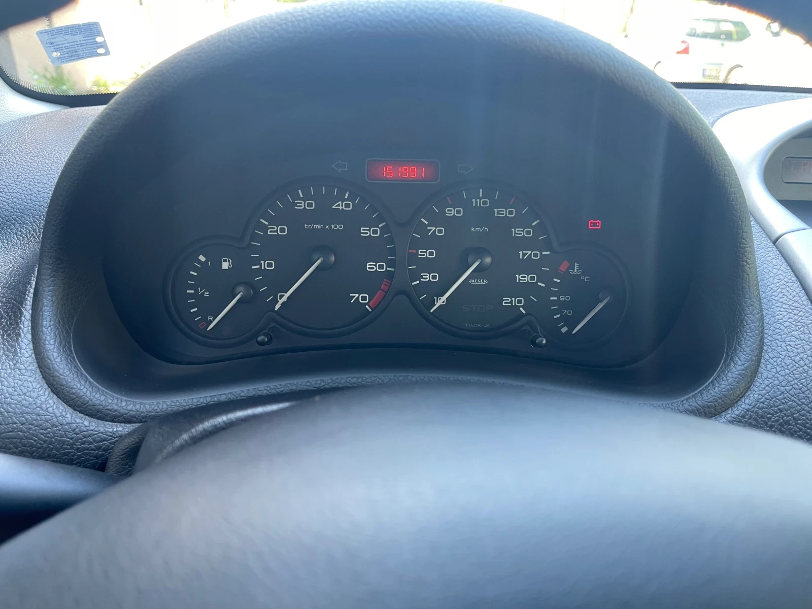 Peugeot 206 1.1, снимка 11 - Автомобили и джипове - 55079030
