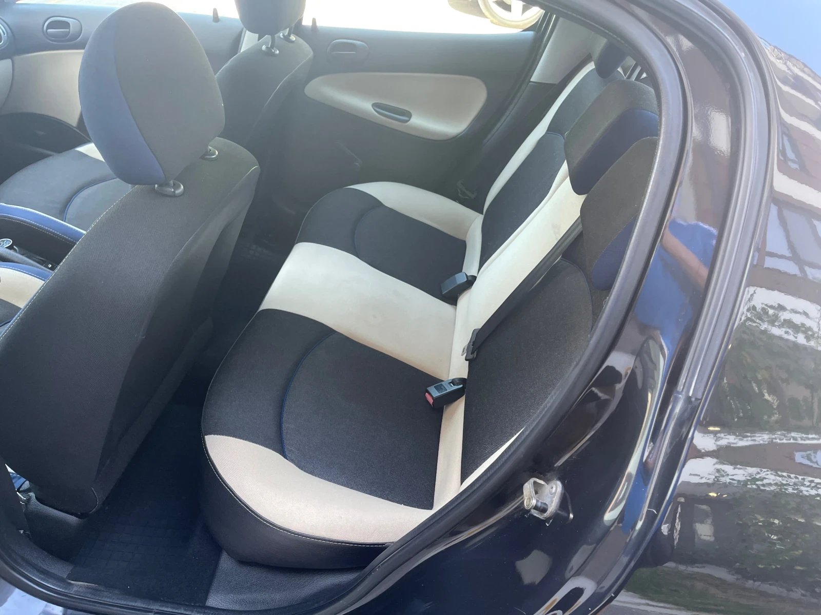 Peugeot 206 1.1, снимка 9 - Автомобили и джипове - 55079030