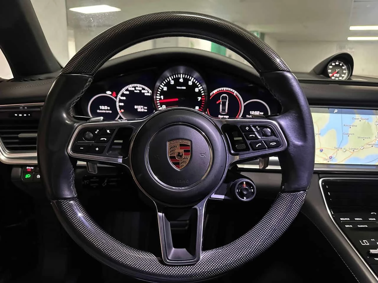 Porsche Panamera  4S * ОБДХУВАНЕ* КАРБОН* БЕЗ ЗАБЕЛЕЖКИ* , снимка 11 - Автомобили и джипове - 55218933