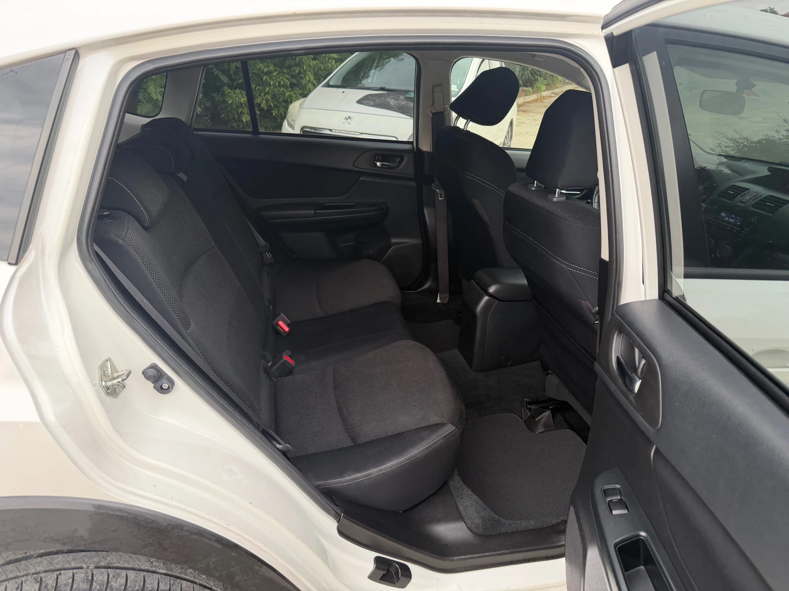 Subaru XV 1.6 LUKS, снимка 11 - Автомобили и джипове - 55252299