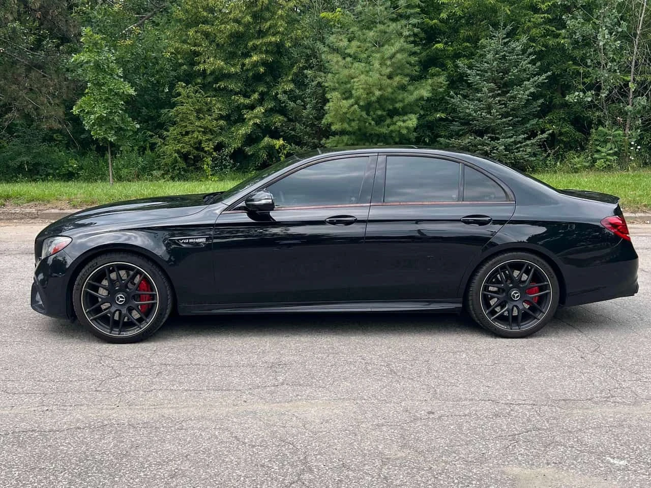 Mercedes-Benz E 63 AMG * S * CARFAX * БЕЗ ПЪРВОНАЧАЛНА ВНОСКА, снимка 2 - Автомобили и джипове - 55429804