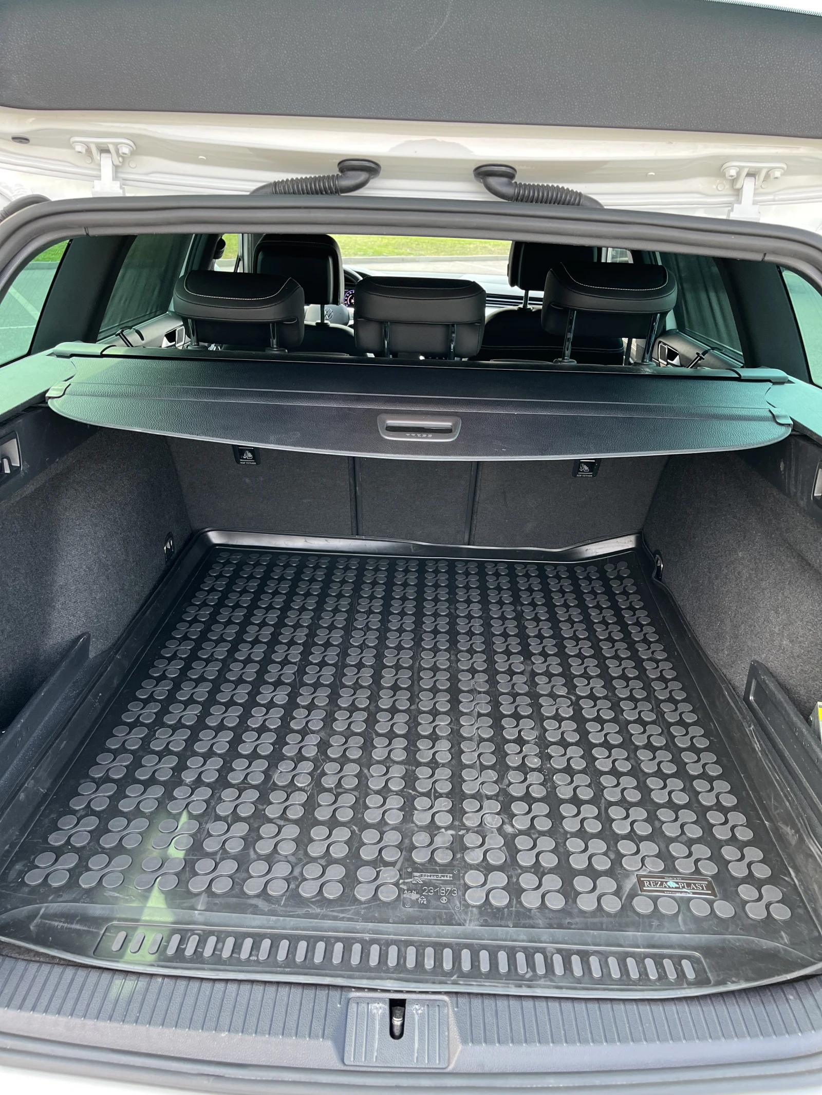 VW Passat 2.0 TDI B8.5, снимка 4 - Автомобили и джипове - 56021450