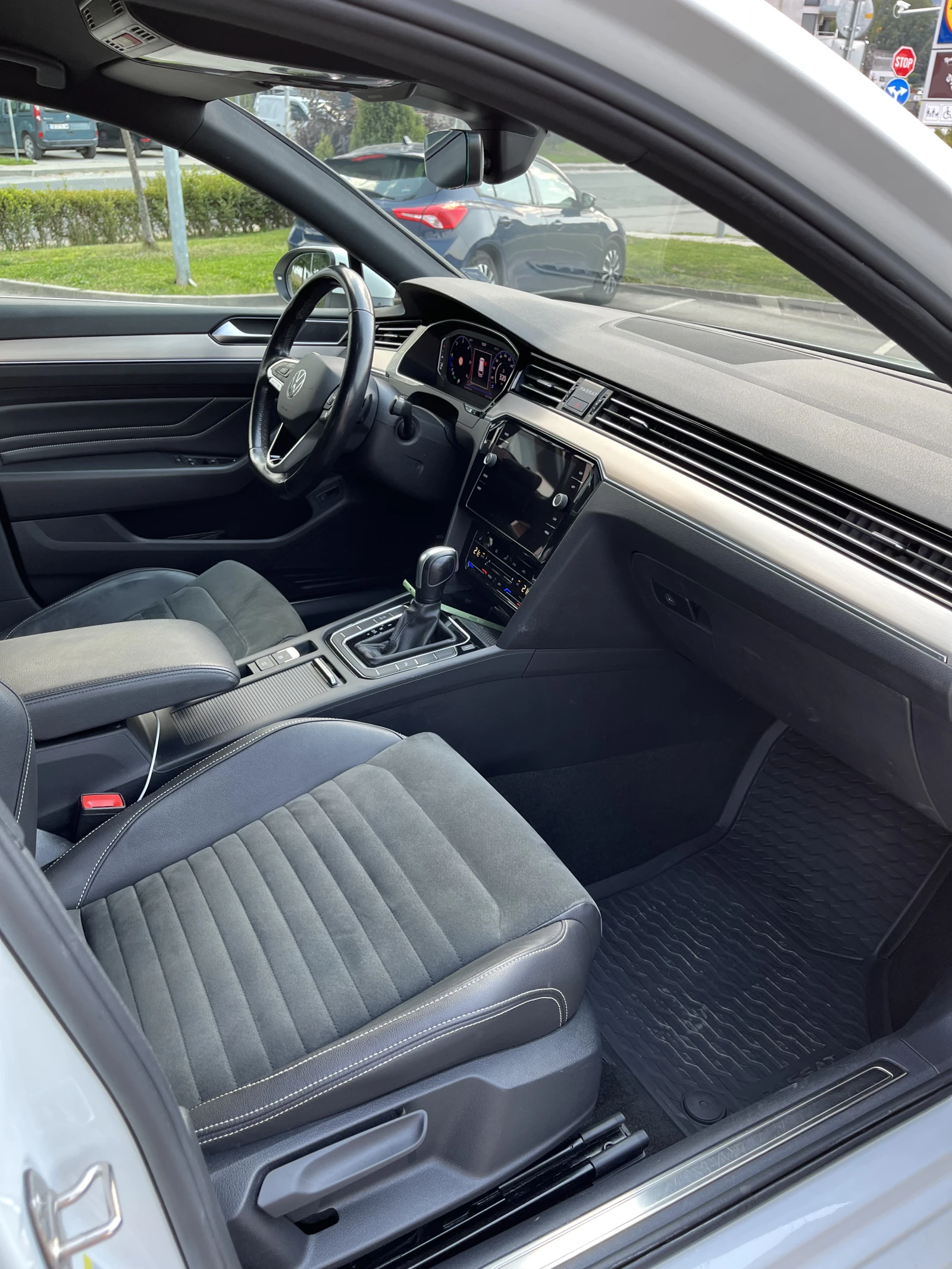 VW Passat 2.0 TDI B8.5, снимка 10 - Автомобили и джипове - 56021450