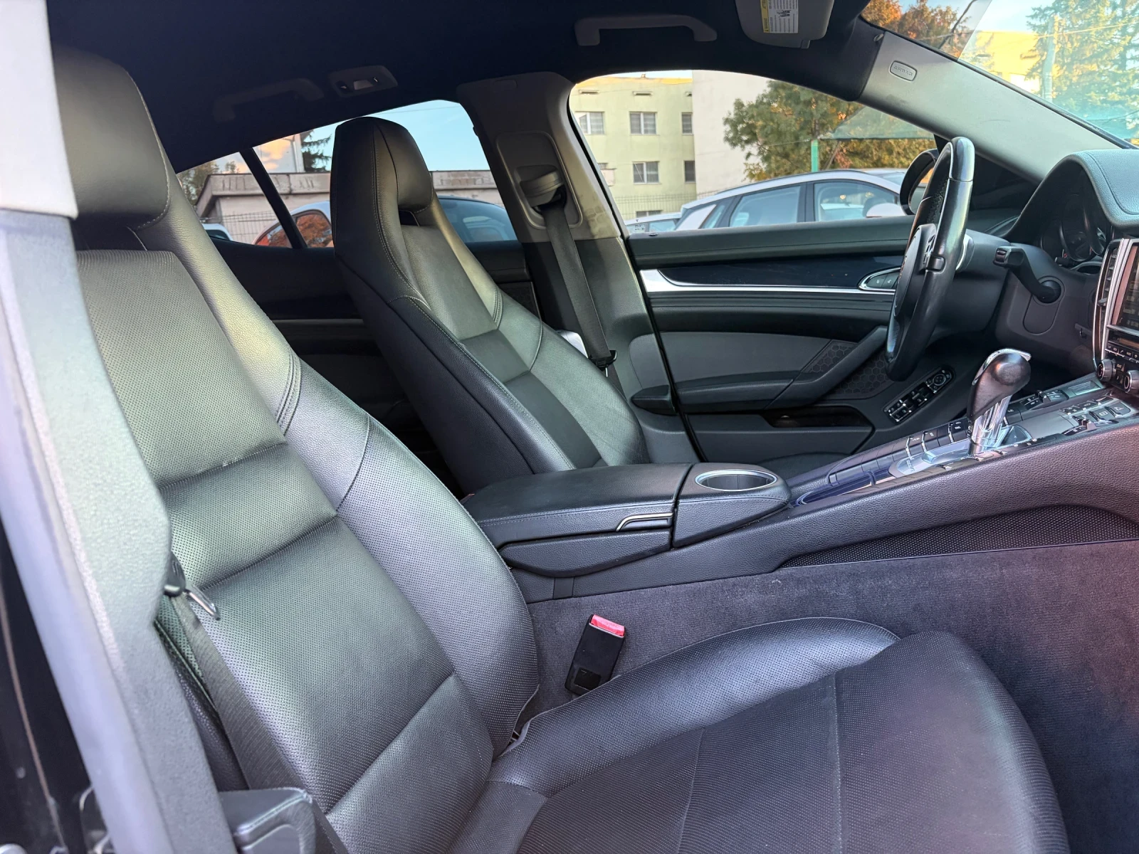 Porsche Panamera 90000км, снимка 15 - Автомобили и джипове - 56367578