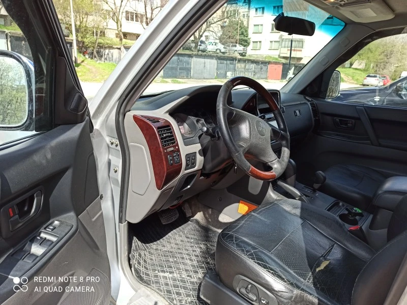 Mitsubishi Pajero 3.2 D-ID, снимка 16 - Автомобили и джипове - 48316899