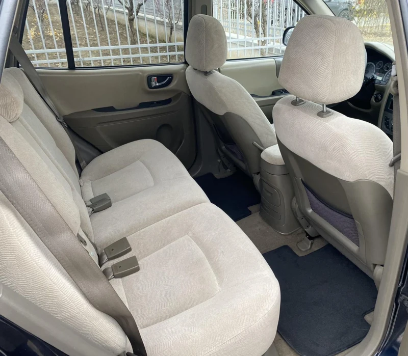 Hyundai Santa fe 2.0i-16v Климатроник , снимка 9 - Автомобили и джипове - 48256367