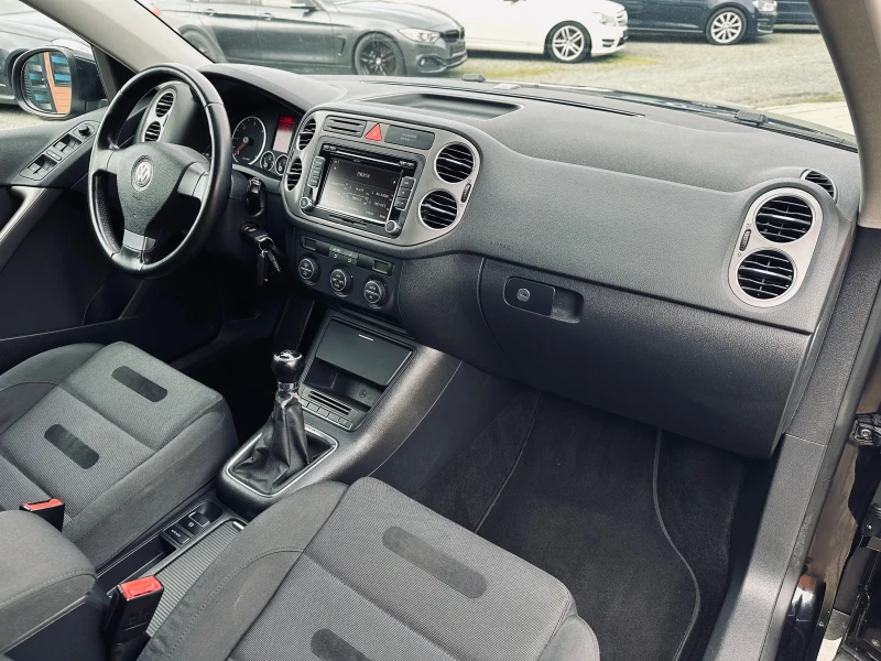 VW Tiguan 2.0 TDI/4-motion/Navi, снимка 16 - Автомобили и джипове - 52856661