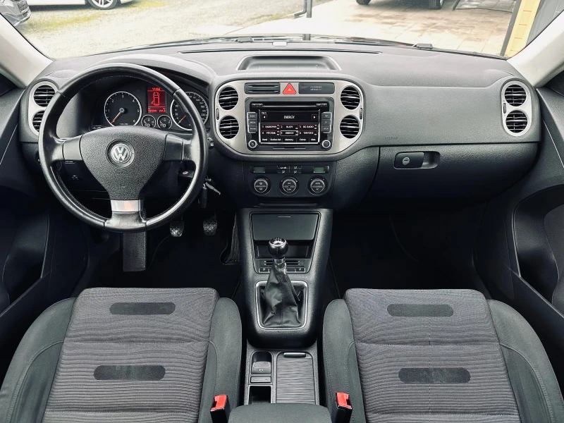 VW Tiguan 2.0 TDI/4-motion/Navi, снимка 12 - Автомобили и джипове - 52856661