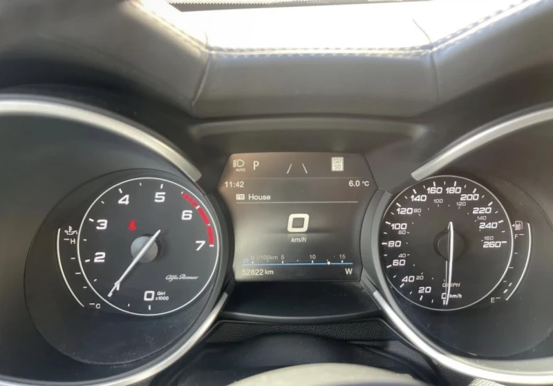 Alfa Romeo Stelvio VELOCE * * ЕДИН СОБСТВЕНИК * * БЕЗ ИНЦИДЕНТИ * * , снимка 10 - Автомобили и джипове - 53094522