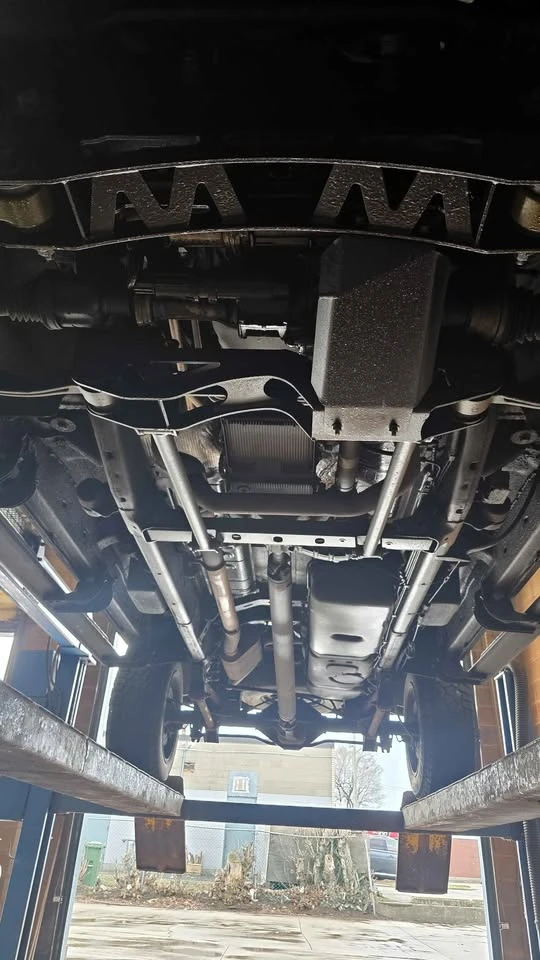 Dodge RAM 1500 * CERAMIC BLUE* РЕВИЗИРАН МОТОР* ОТСРАНЕН HEMI TIC, снимка 17 - Автомобили и джипове - 54170503