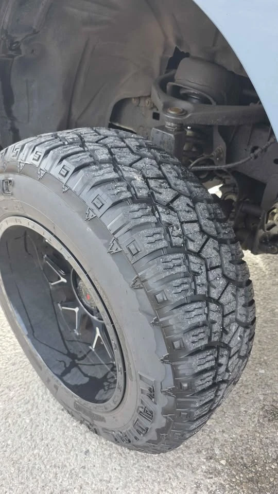 Dodge RAM 1500 * CERAMIC BLUE* РЕВИЗИРАН МОТОР* ОТСРАНЕН HEMI TIC, снимка 8 - Автомобили и джипове - 54170503