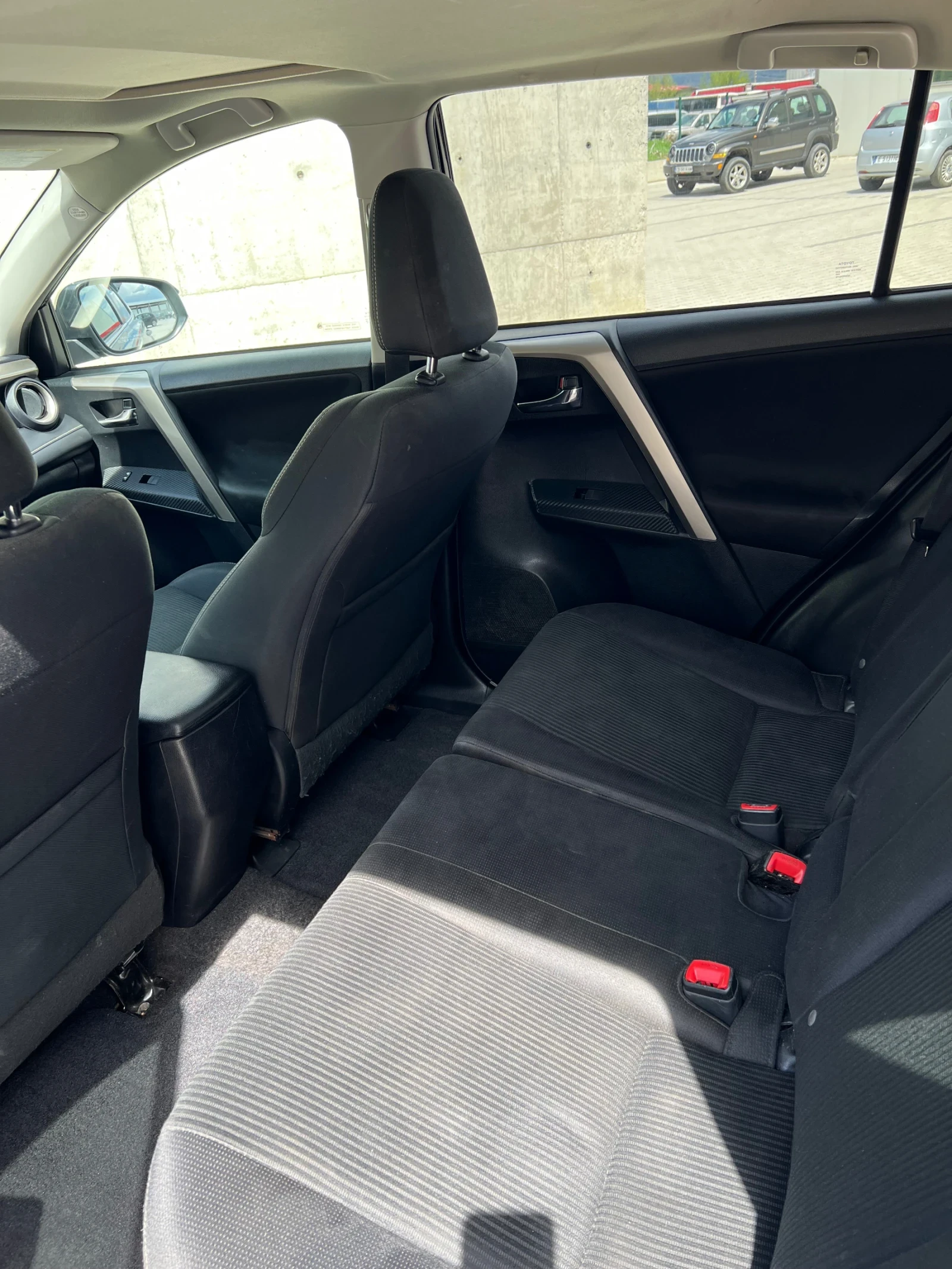 Toyota Rav4 2.5L XLE AWD | Mobile.bg   11