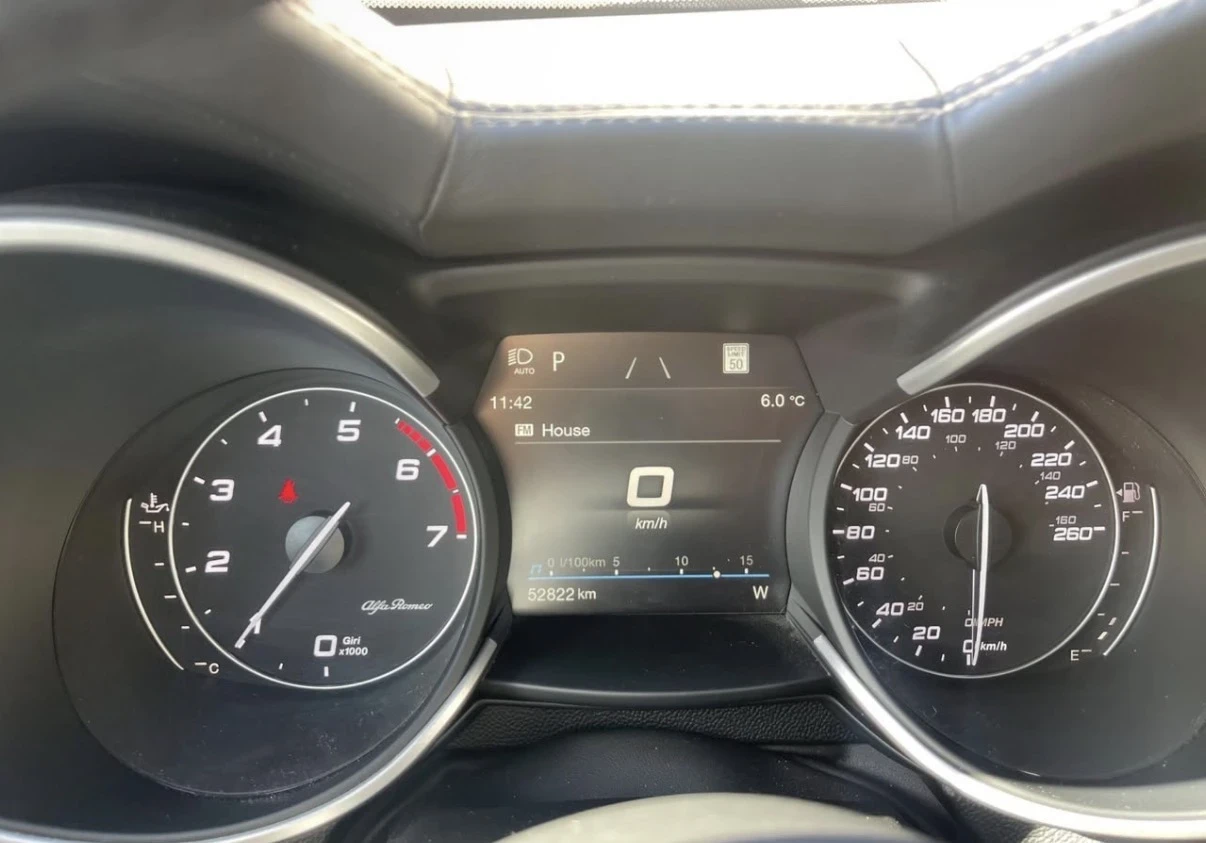 Alfa Romeo Stelvio VELOCE * * ЕДИН СОБСТВЕНИК * * БЕЗ ИНЦИДЕНТИ * *  - изображение 10