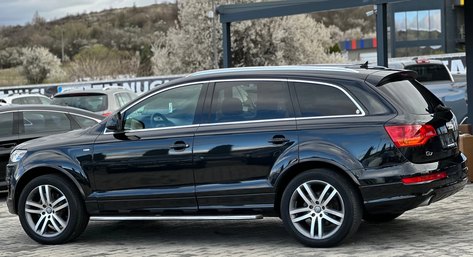 Audi Q7 KEYLESS* LED* PANORAMA* , снимка 4 - Автомобили и джипове - 54070160