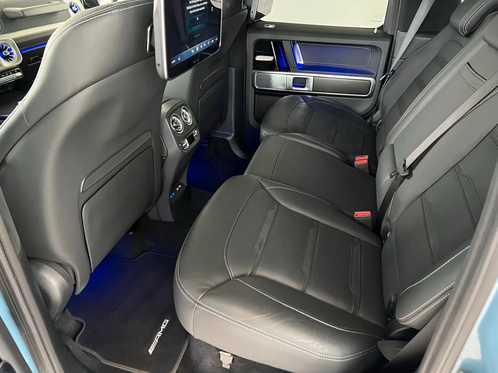 Mercedes-Benz G 63 AMG 4MATIC ACTIVE-RIDE TV KEYLESS BURMESTER MANUFAKTUR, снимка 15 - Автомобили и джипове - 54207564