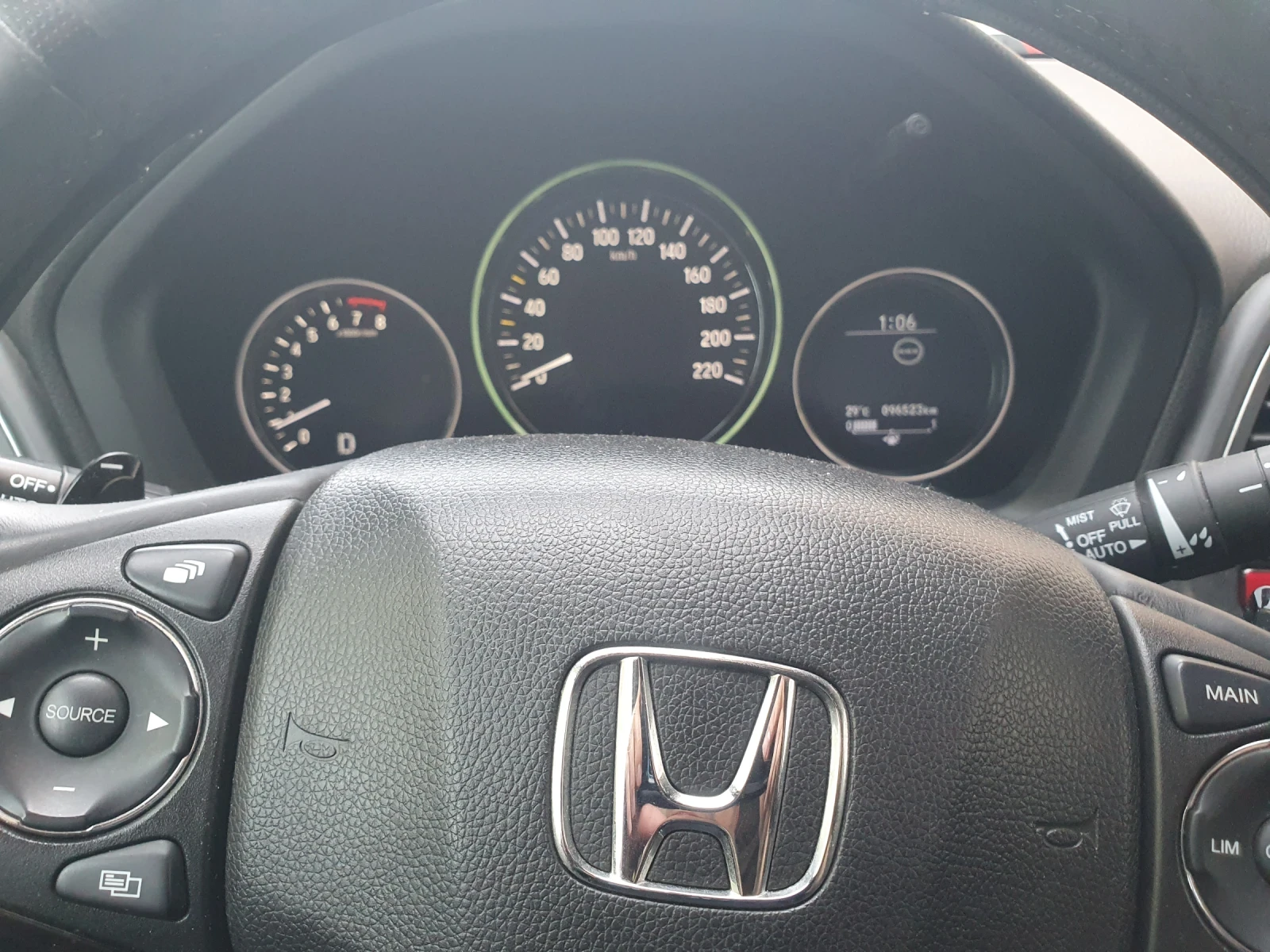 Honda Hr-v, снимка 11 - Автомобили и джипове - 54695668