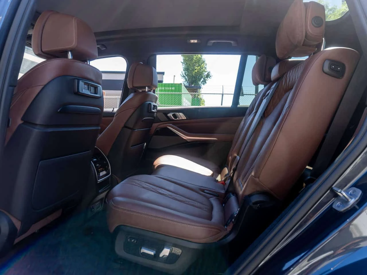 BMW X7 * xDrive40i * Фиксирана цена до България * CARFAX , снимка 14 - Автомобили и джипове - 55559025