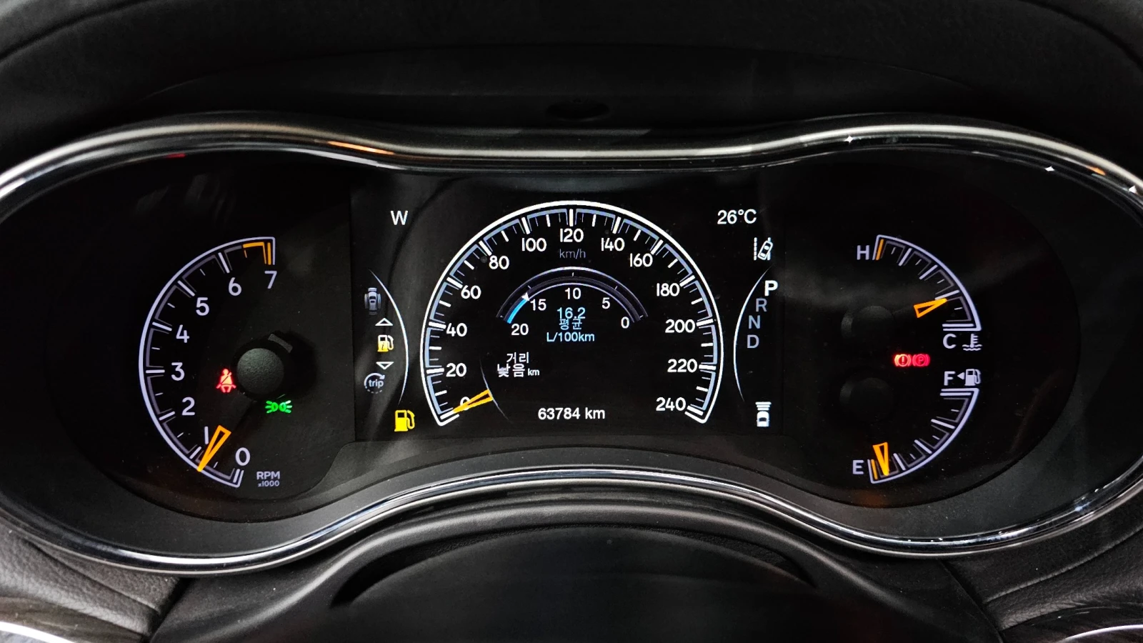 Jeep Grand cherokee OVERLAND, снимка 9 - Автомобили и джипове - 56177386