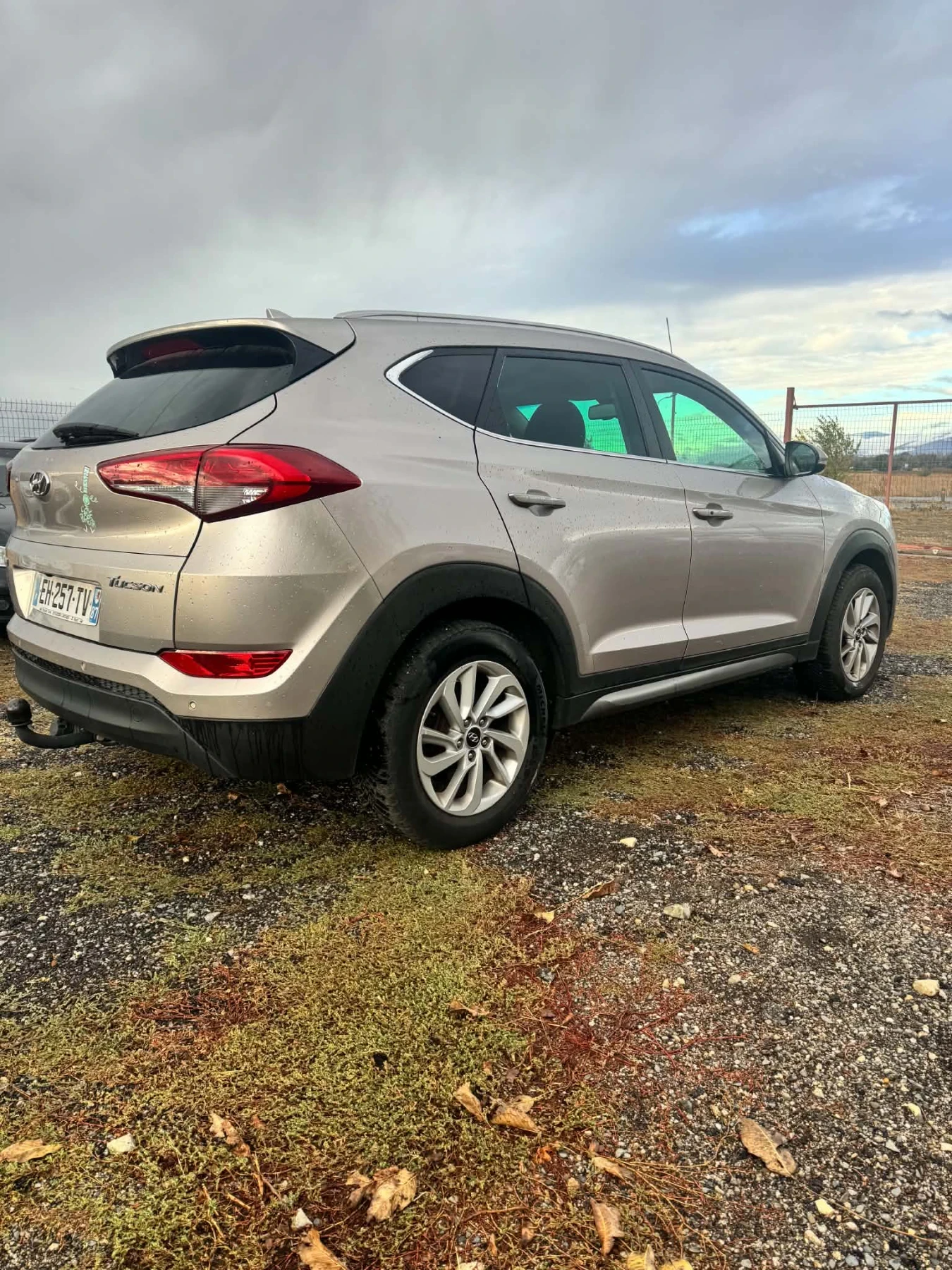 Hyundai Tucson 1.7 CRDI 115 к.с, снимка 2 - Автомобили и джипове - 56660021