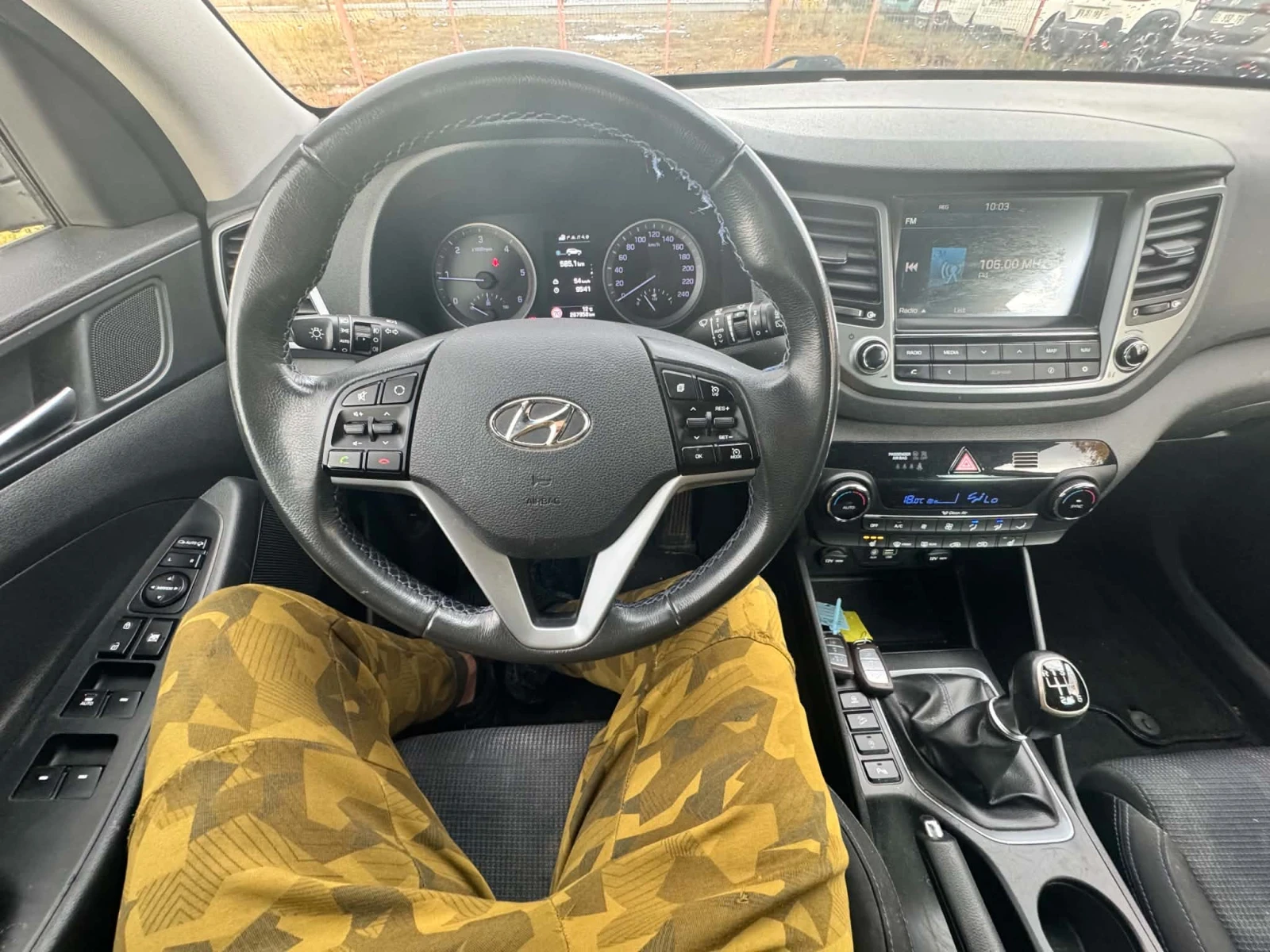 Hyundai Tucson 1.7 CRDI 115 к.с, снимка 10 - Автомобили и джипове - 56660021