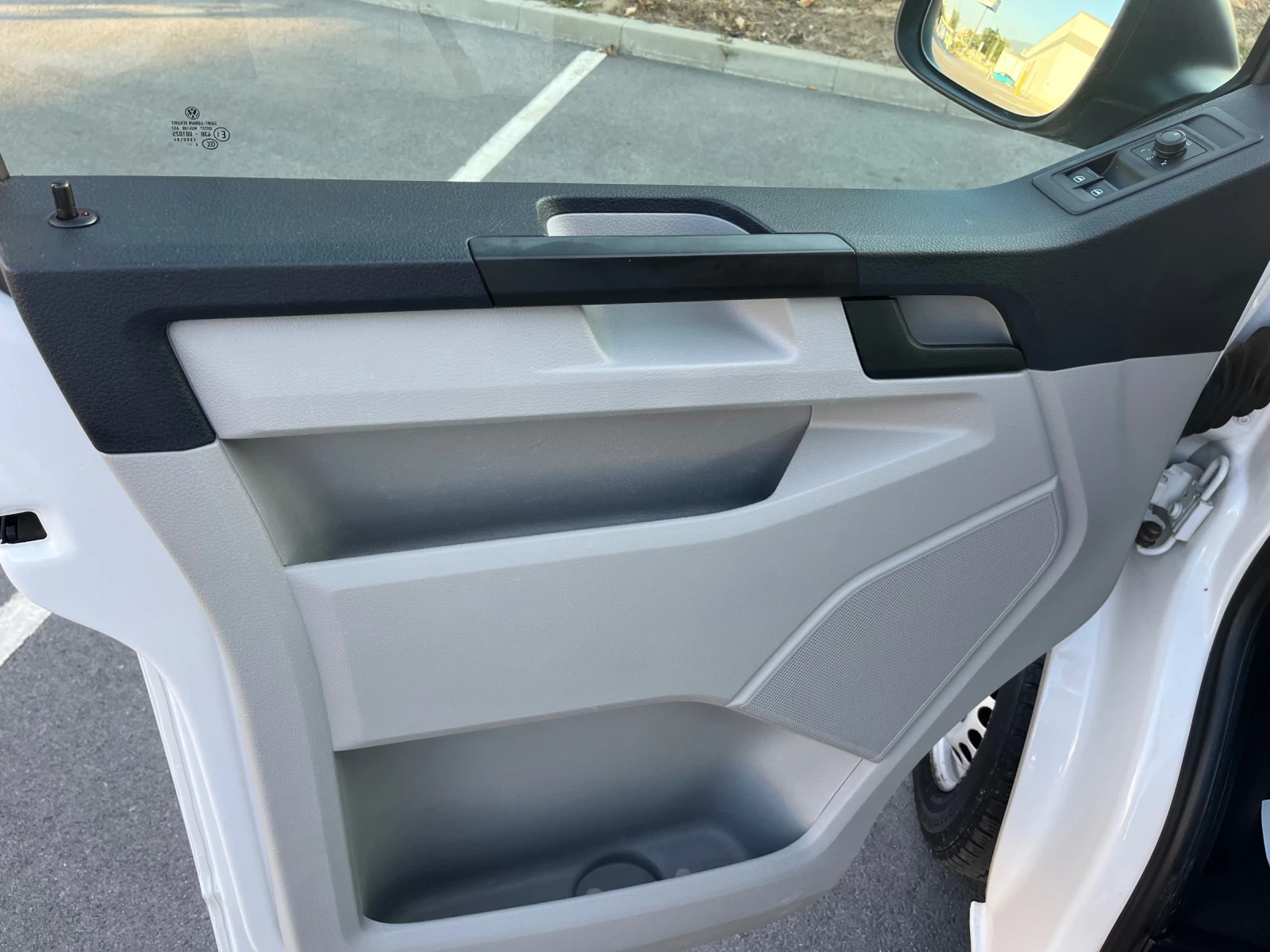 VW Transporter 2.0TDI-102k.c. Euro 6B - изображение 9