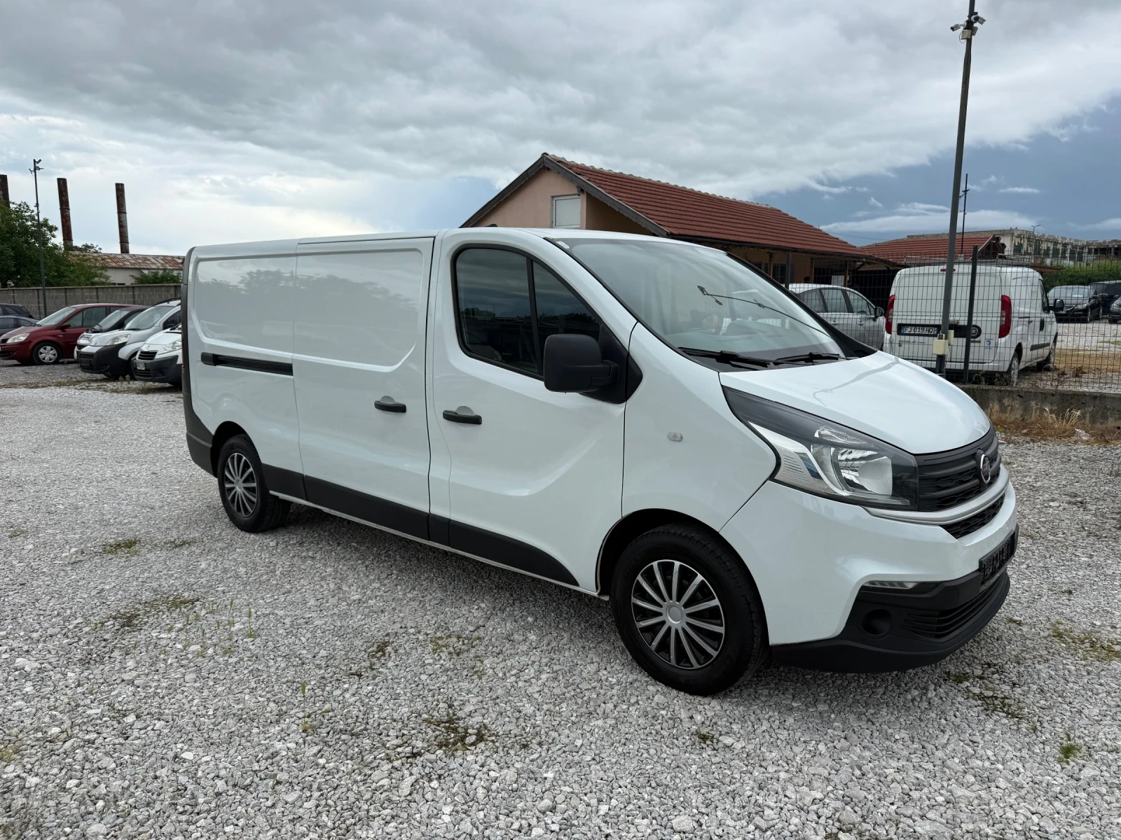 Fiat Talento 120 Multijet ДЪЛГА БАЗА, снимка 2 - Бусове и автобуси - 54542825