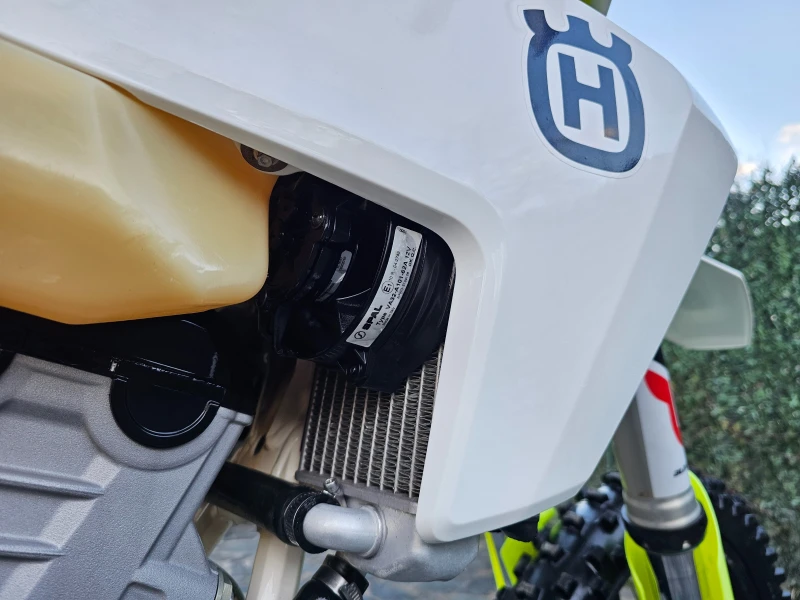 Husqvarna FE 250/СТАРТЕР/2 РЕЖИМА/ТРАКШЪН КОНТРОЛ/ ЛИЗИНГ, снимка 5 - Мотоциклети и мототехника - 48606204