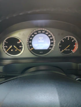 Mercedes-Benz C 220, снимка 9