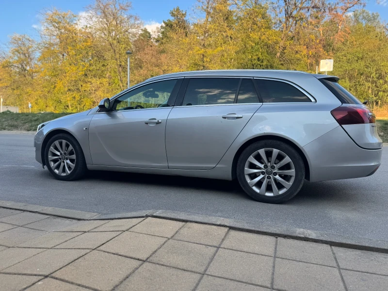 Opel Insignia, снимка 6 - Автомобили и джипове - 47591220