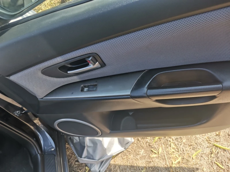 Mazda 3, снимка 7 - Автомобили и джипове - 51647300