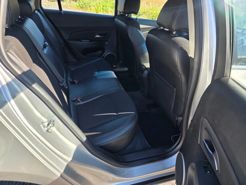 Chevrolet Cruze 1.7CDTI 114000km! , снимка 11 - Автомобили и джипове - 51776360
