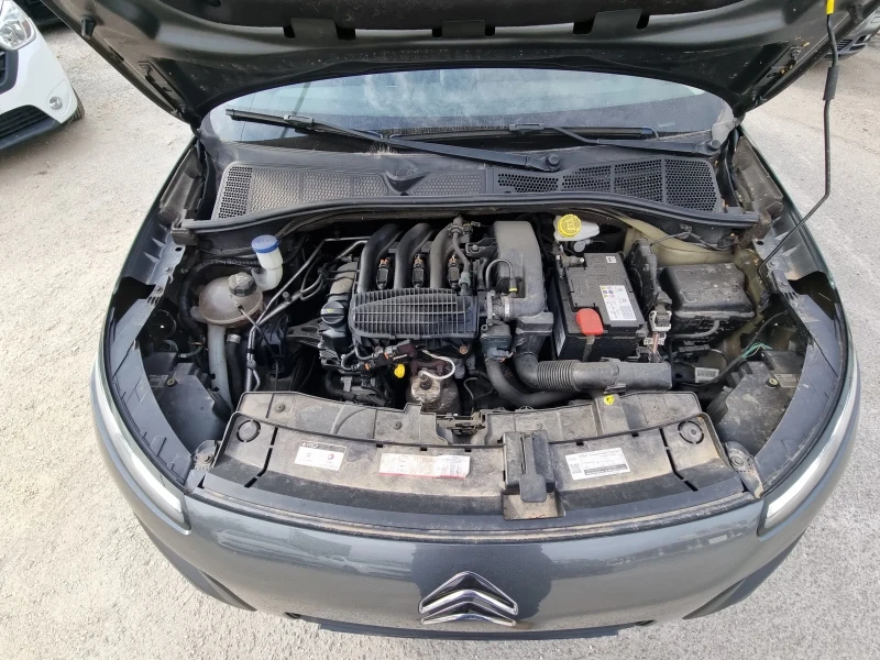Citroen C4 Cactus 1.2i* СЕРВИЗНА КНИЖКА* ТОП* , снимка 15 - Автомобили и джипове - 51894897