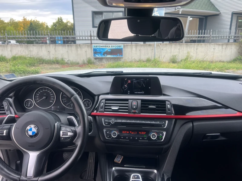 BMW 320 320 xDrive, снимка 10 - Автомобили и джипове - 52347004