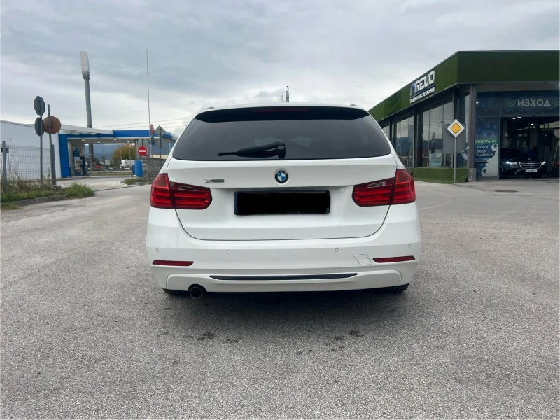 BMW 320 320 xDrive, снимка 6 - Автомобили и джипове - 52347004